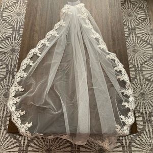 Medium Length Veil